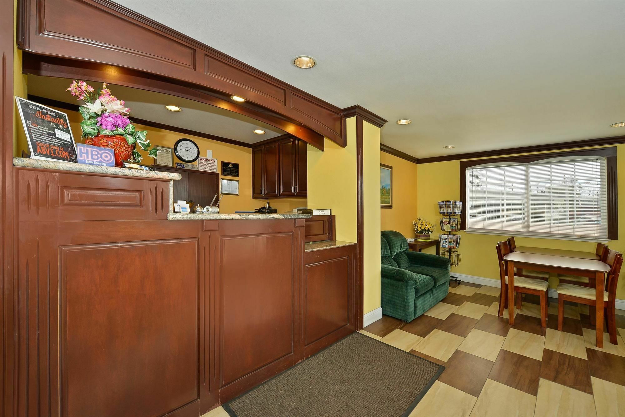 Americas Deluxe Inn- Мэрисвилл Экстерьер фото